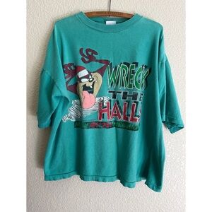 Vintage Looney Tunes Tasmanian Devil Wreck The Halls Tee